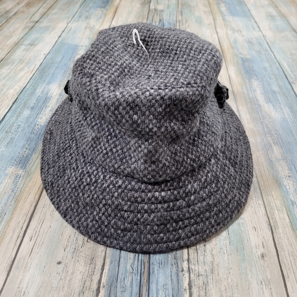 Ralph Lauren Bucket Hat. - Picture 3 of 13